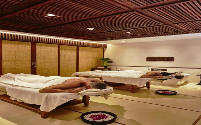 Hotels and resorts in 