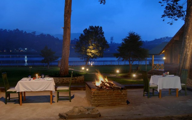 Hotels and resorts in SRI LANKA