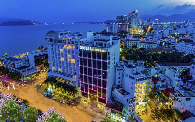 Hotels and resorts in Vietnam