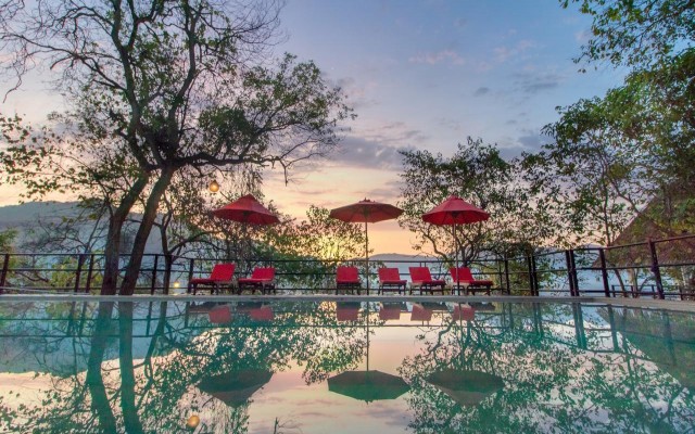 Hotels and resorts in 