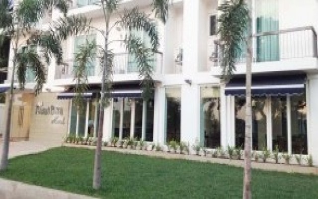 Hotels and resorts in SRI LANKA