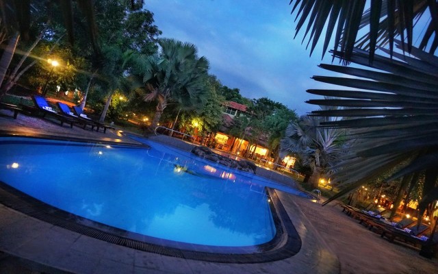 Hotels and resorts in SRI LANKA
