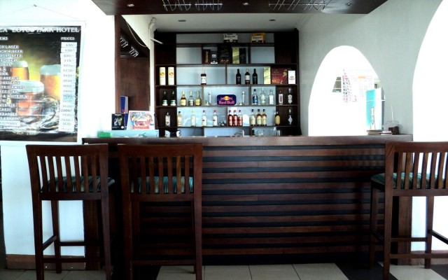 Hotels and resorts in SRI LANKA