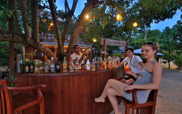 Hotels and resorts in SRI LANKA