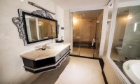 Moonlight Hotel