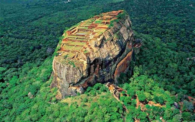 KANDY HILLS RETREAT